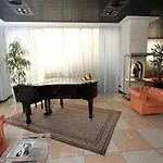 מלון Palace 4*