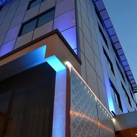 مونتريسور بالاس فيرونا