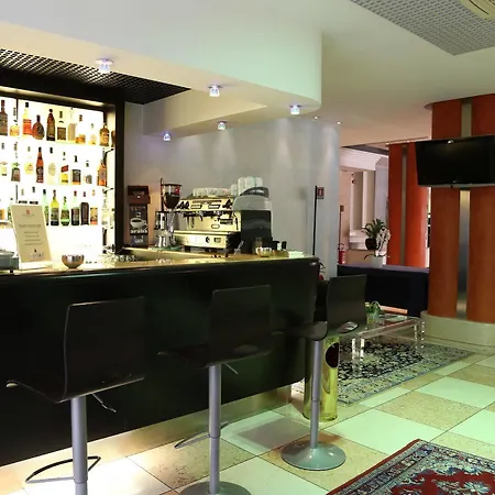 فندق مونتريسور بالاس 4*