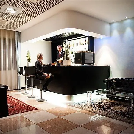 Hotel Montresor Palace 4*